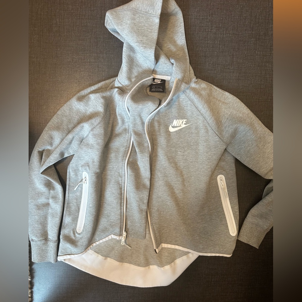 NIKE Tech zip up. Bought brand new, washed once. Never worn!